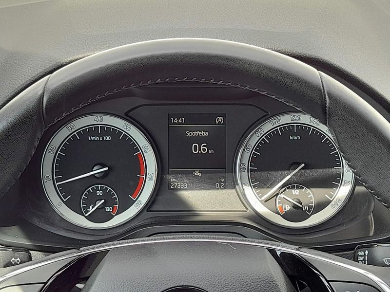 Škoda Karoq STYLE 1.5TSi 110KW 6MP - fotka 19 z 20
