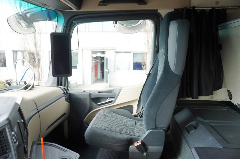 Mercedes-Benz Actros (2020) 2545 6×2 MP5 / KRONE 18 EPAL - fotka 19 z 24