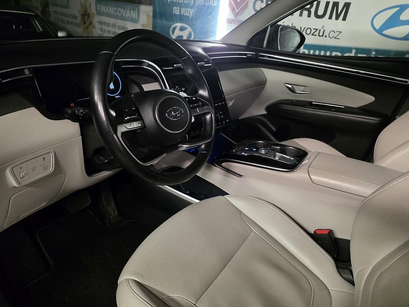 Hyundai Tucson 1.6PREMIUM-PANORAMA-MAX.VÝBAVA - fotka 4 z 19