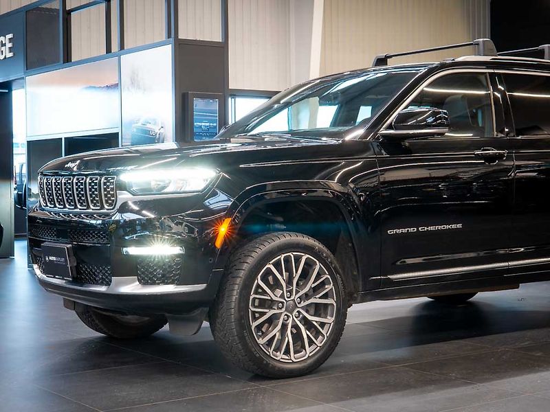 Jeep Grand Cherokee (2021) 5.7 Summit Reserve L V8 HeadUp - fotka 15 z 46