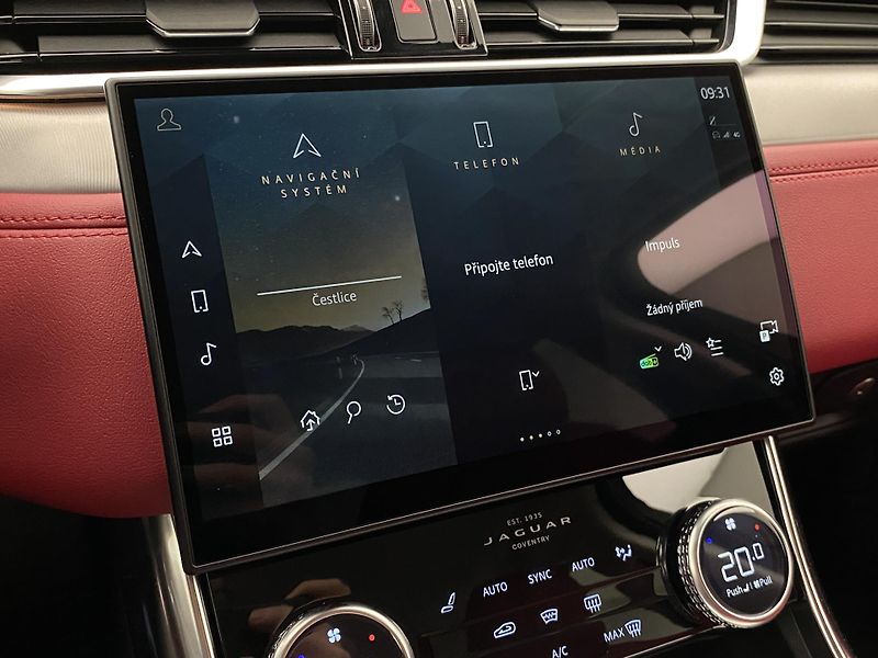 Jaguar XF P300 R-DYNAMIC S AWD AUT CZ - fotka 8 z 44