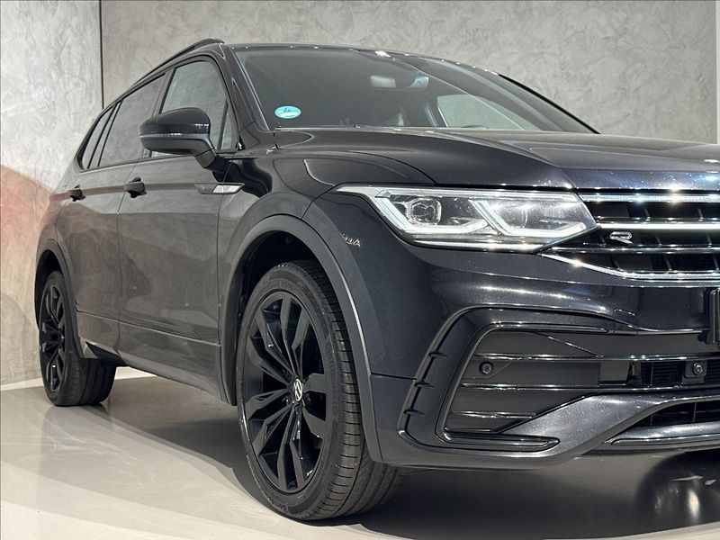 Volkswagen Tiguan Allspace 2,0 TDi  DSG 4x4 R-Line Kessy - fotka 5 z 46