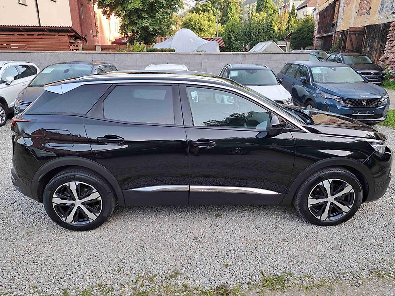 Peugeot 3008 (2019) 1,2PT EAT8 ALLURE LED ALU NAVI - fotka 3 z 18
