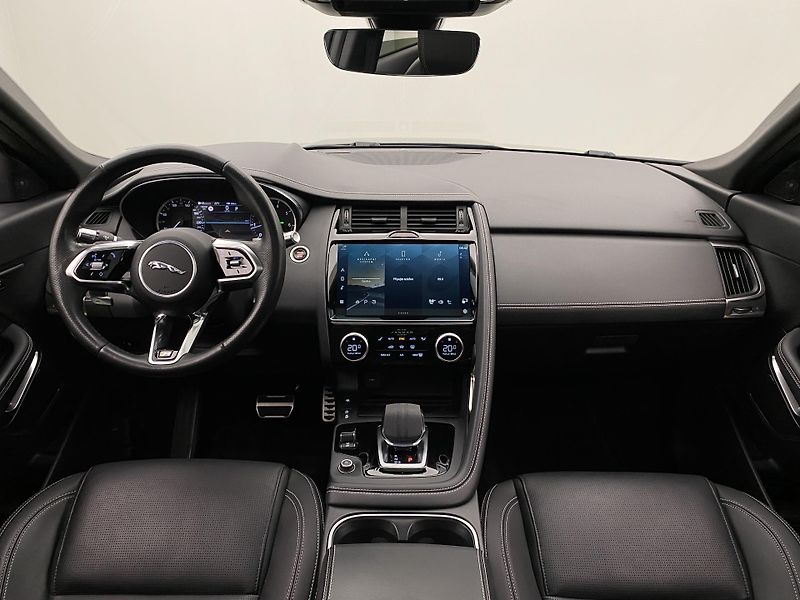 Jaguar E-Pace P250 R-DYNAMIC SE  REZERVACE - fotka 2 z 44