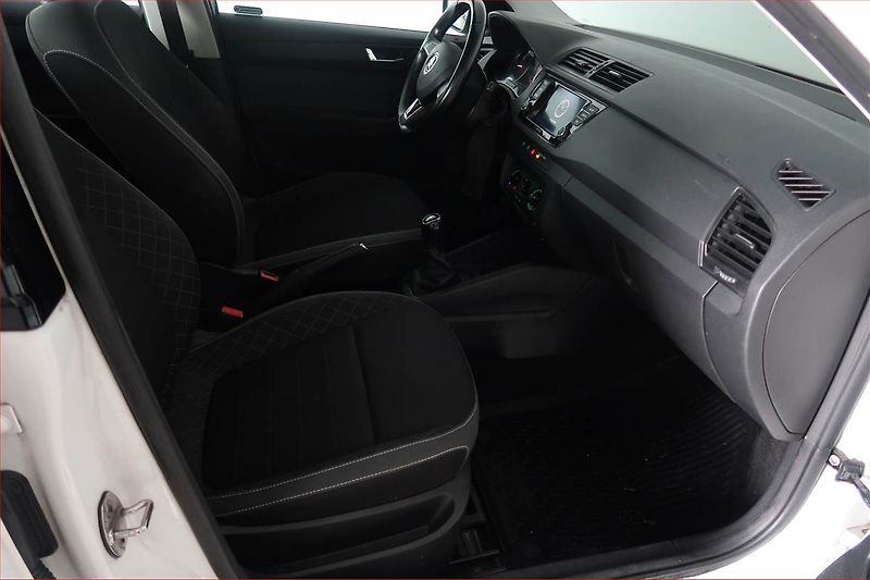 Škoda Fabia (2020) Ambition 1.0 TSI, ČR,1.maj - fotka 9 z 15