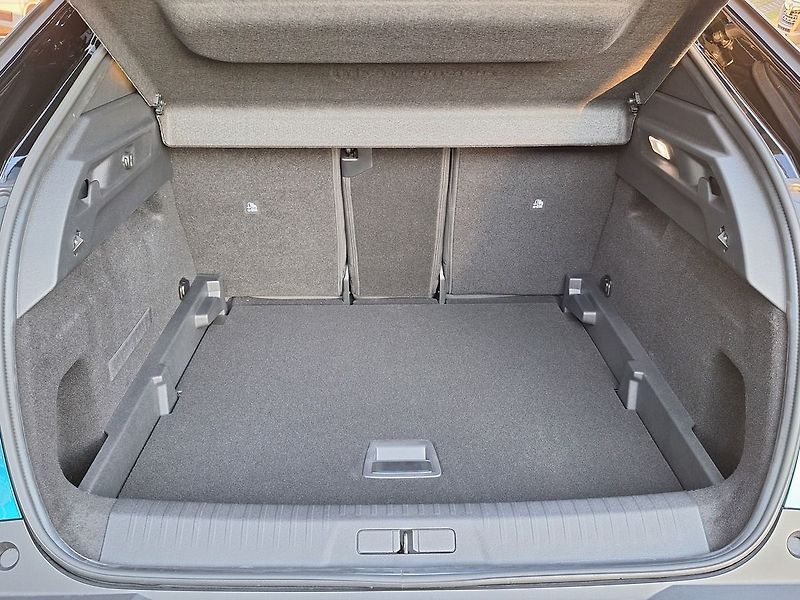 Peugeot 3008 (2026) GT Hybrid 145 e-DCS6 - fotka 6 z 22