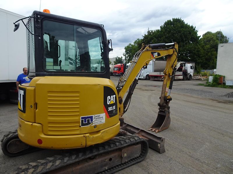 Caterpillar (2016) 303.5E CR - fotka 7 z 11