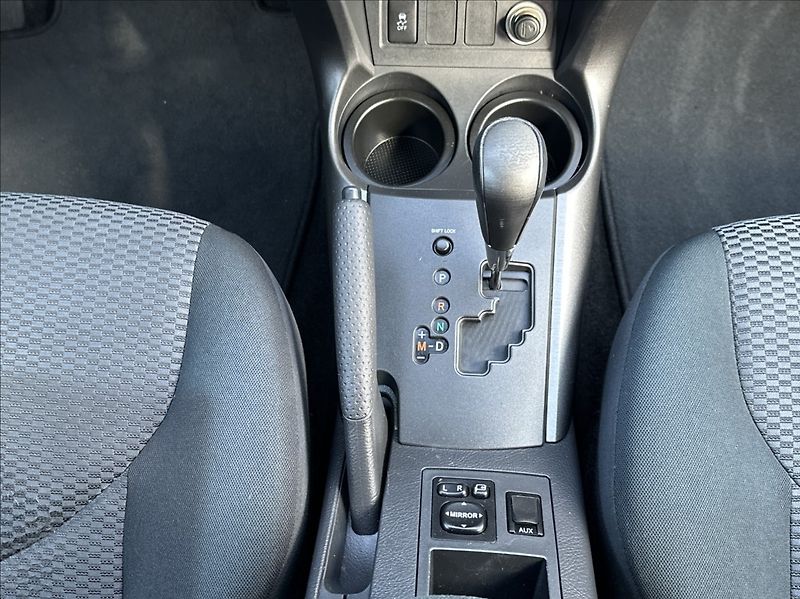 Toyota RAV4 2,0 158PS  Life A/T 4x4 - fotka 27 z 51