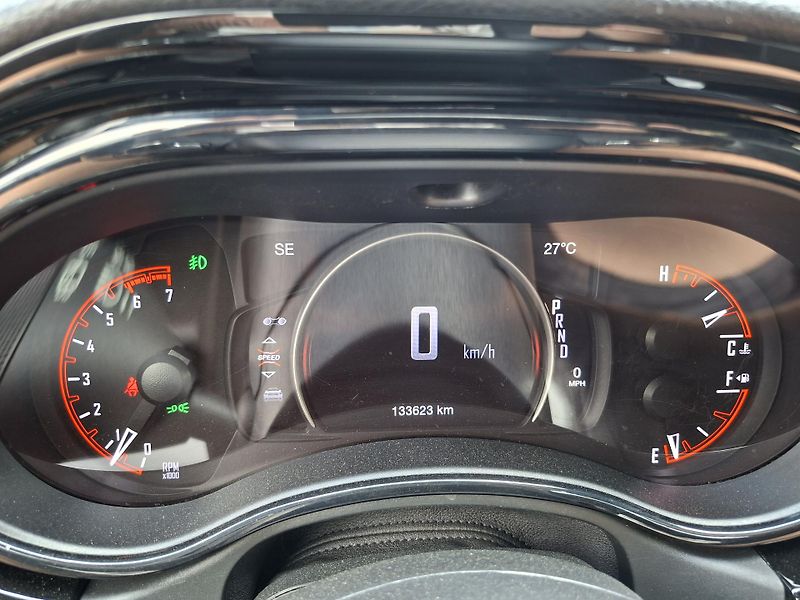 Dodge Durango (2021) 5,7L V8 4x4,Top výbava, 7 míst - fotka 21 z 31