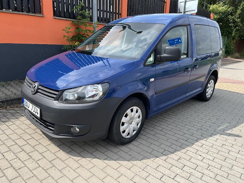 Volkswagen Caddy 1.6 TDi ČR 5 Míst - fotka 1 z 26