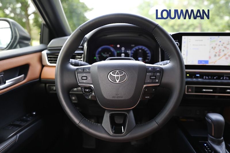Toyota Camry 2.5  HEV CVT Prestige - fotka 6 z 29
