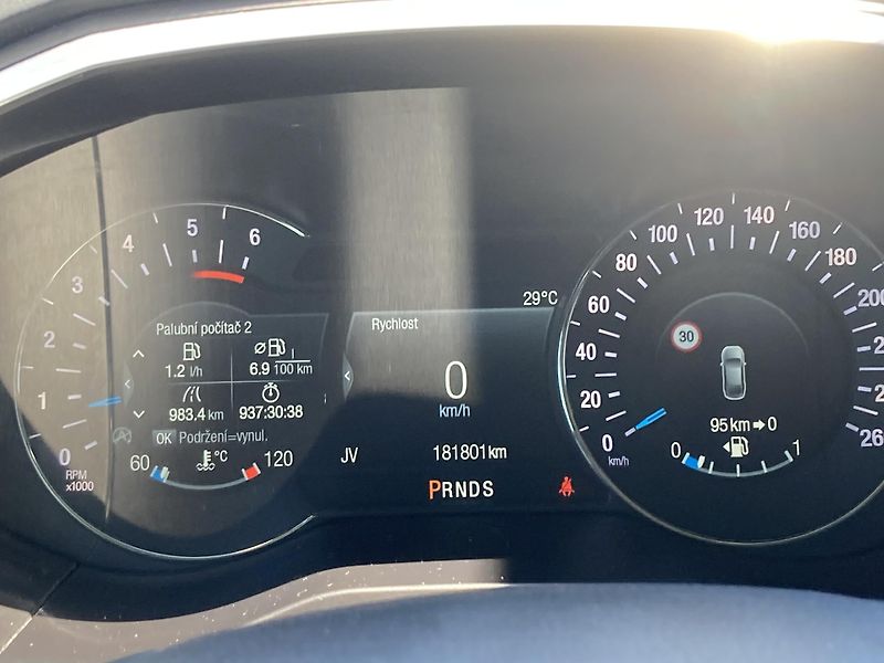 Ford S-MAX (2018) 2.0 TDCi Titanium, 7míst - fotka 20 z 42