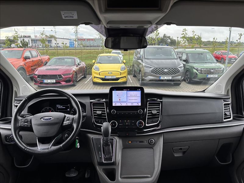 Ford Tourneo Custom 2,0 EcoBlue 136kW TitaniumX L2 - fotka 17 z 42