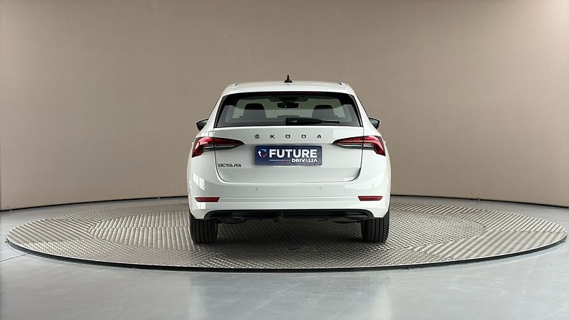 Škoda Octavia 2.0 TDI DSG Style Combi - fotka 5 z 27