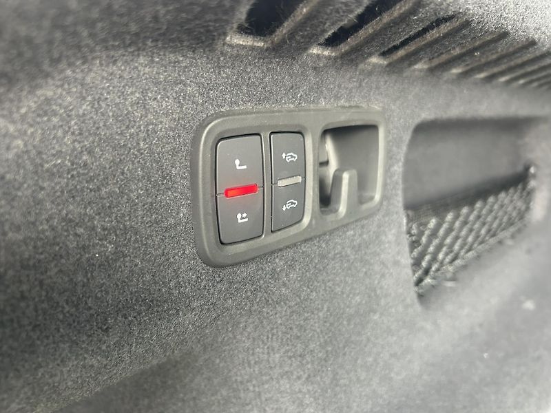 Audi SQ8 4.0 TFSI - fotka 22 z 24
