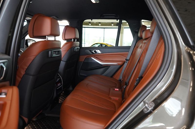 BMW X5 30d xDrive, Vzduch, Nezávislé - fotka 44 z 49