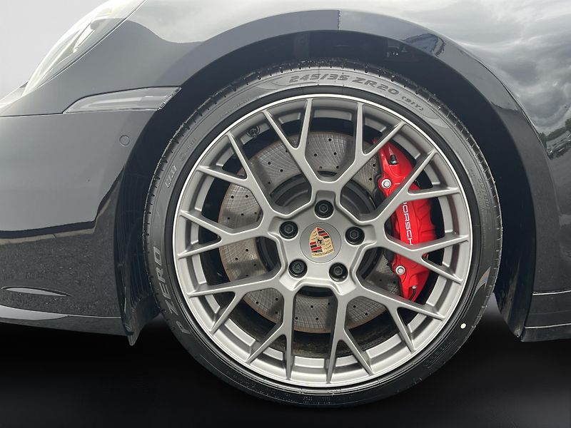 Porsche 911 (2025) 4S Cabriolet - fotka 13 z 28