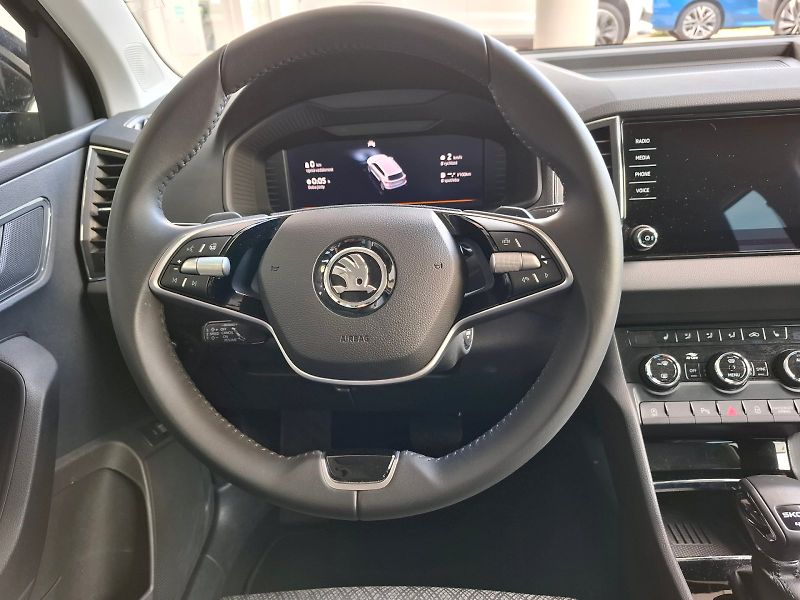 Škoda Karoq (2024) TOP SELECTION TD 110/2.0 A7A 4 - fotka 5 z 30