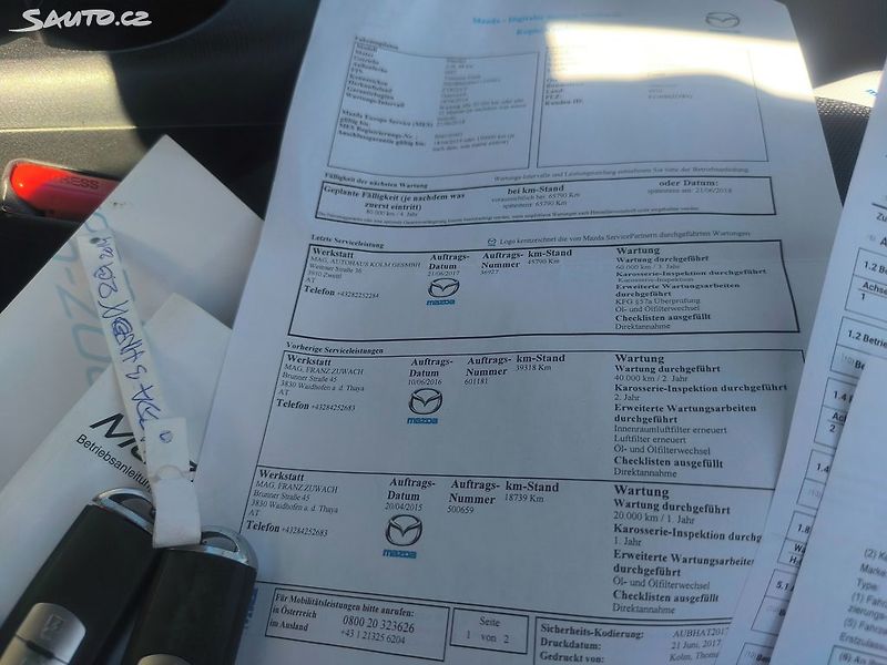 Mazda 3 20i,KRÁSNÁ,100KM,SERVISKA,1MAJ - fotka 14 z 27