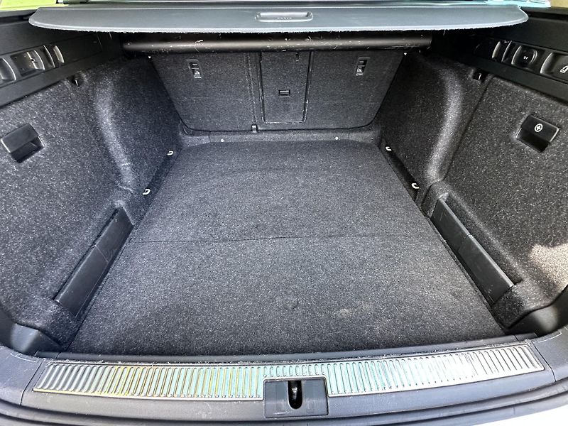 Škoda Superb (2016) 1.8TSI/132kW *STYLE* 1.Maj.  - fotka 33 z 38