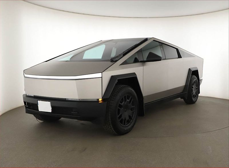 Tesla Cybertruck (2024) Dual Motor AWD - fotka 2 z 30