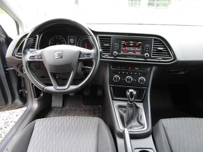Seat Leon 1,2TSI-81KW-NOVÁ STK+ROZVODY - fotka 9 z 14