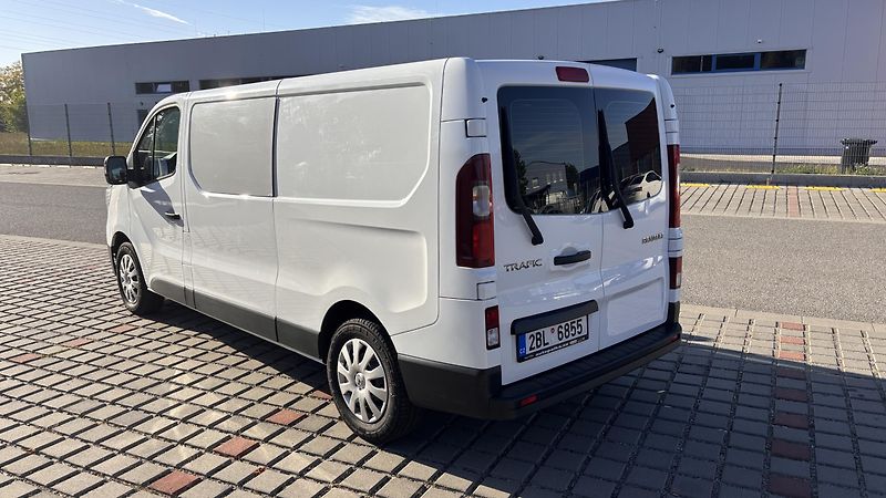 Renault Trafic (2022) Renault Trafic 1majitel 5 míst - fotka 4 z 12