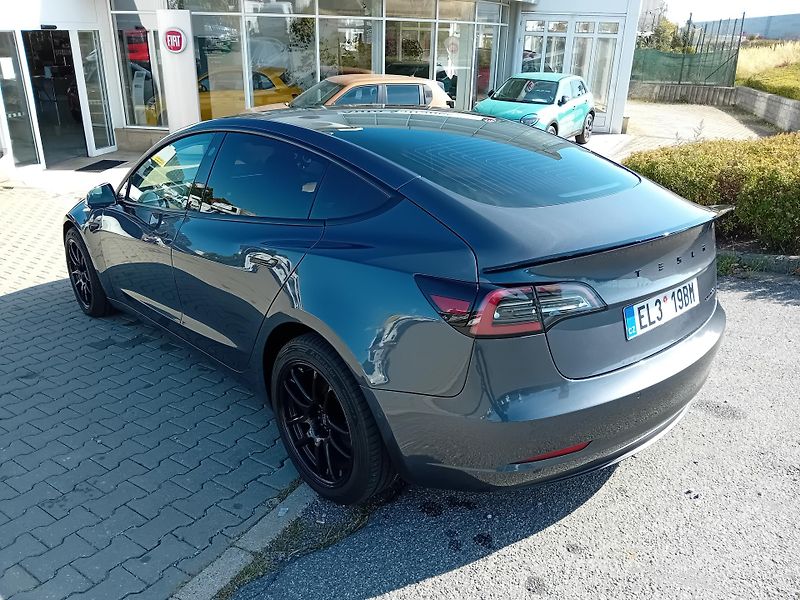 Tesla Model 3 AUTOPILOT/LONG RANGE/ZÁRUKA! - fotka 7 z 15