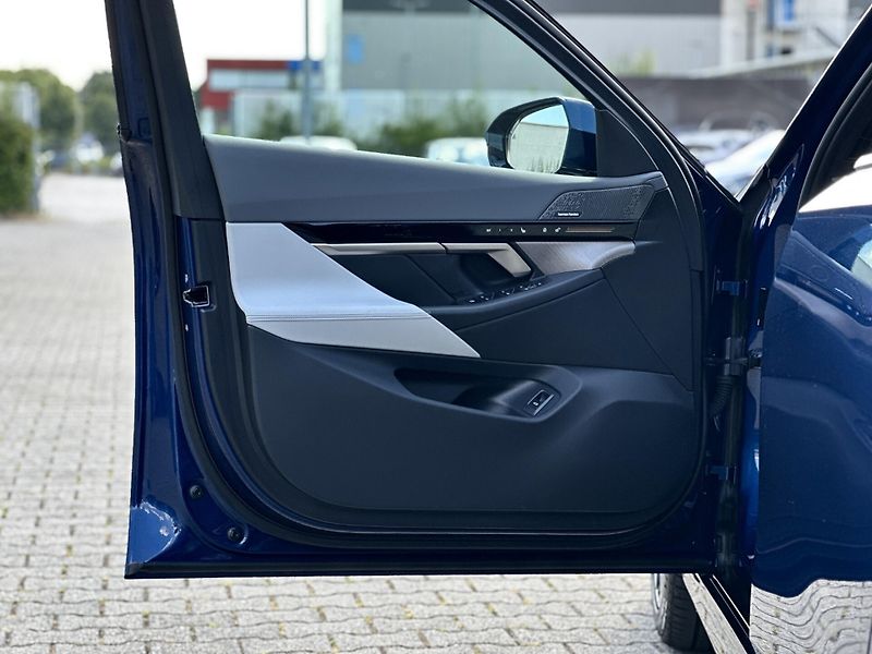 BMW Řada 5 520d xDrive M-Sport Pro Venti - fotka 4 z 13