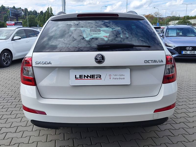 Škoda Octavia 1.6 TDI/81kW Elegance - fotka 6 z 28