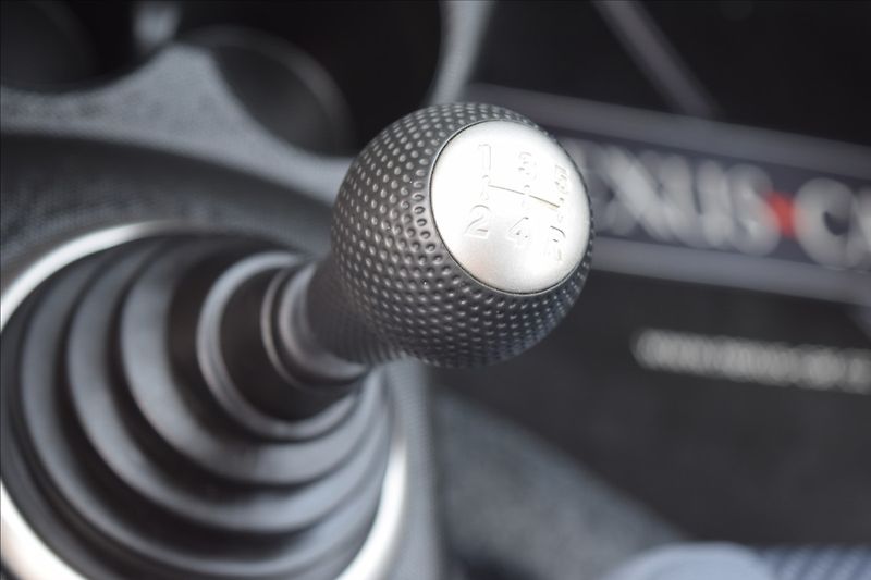 Honda Jazz 1,3 i 57KW NOVÁ STK BEZ KOROZE - fotka 43 z 45
