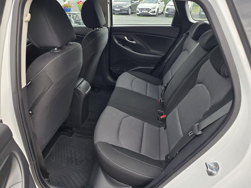 Hyundai i30 (2023) 1.0T-GDi 88kW Comfort ČR NOVÉ - fotka 9 z 21