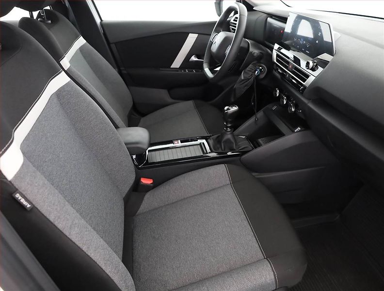 Citroën C4 X (2024) Feel 1.2 PureTech, ČR,1.maj - fotka 7 z 16