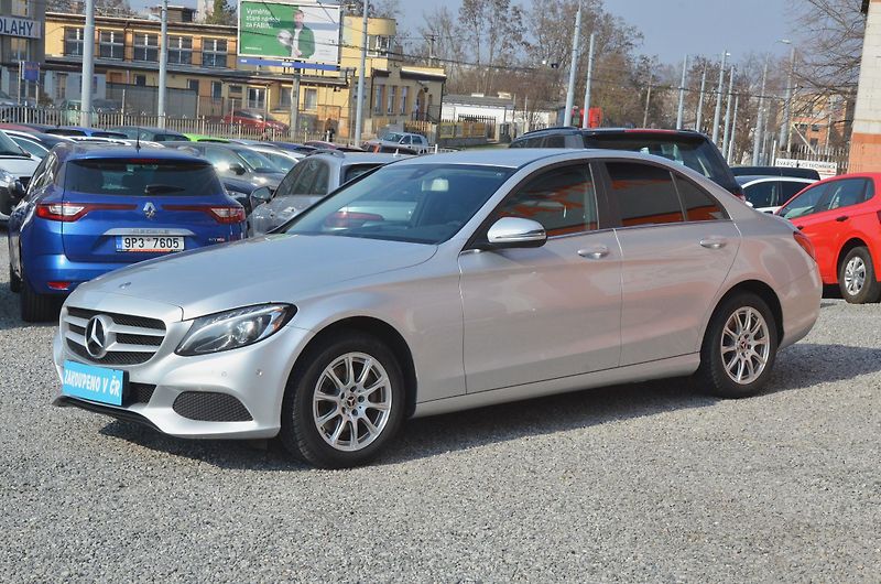 Mercedes-Benz Třídy C (2017) C 200d // REZERVOVÁNO // - fotka 3 z 37