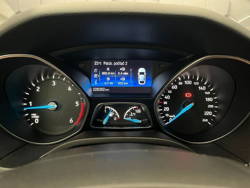 Ford Focus 2.0 TDCi 110kW SPORT - fotka 53 z 63