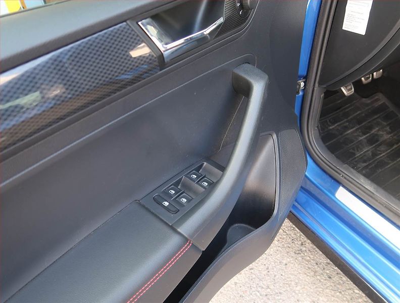 Škoda Rapid (2018) Monte Carlo 1.0 TSI - fotka 16 z 17