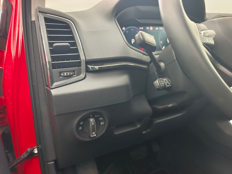 Škoda Karoq (2025) TOP SELECT TD 110/2.0 A7A 4x4 - fotka 7 z 35