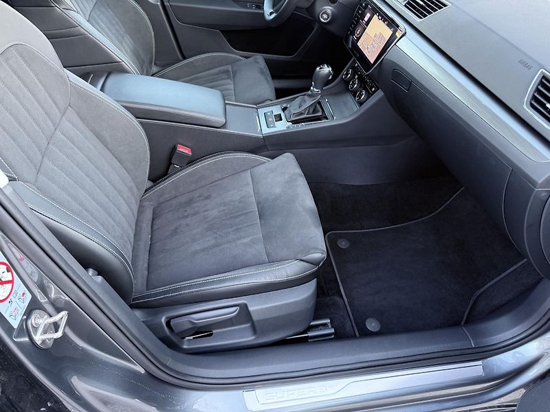 Škoda Superb (2023) 2,0tdi 147kw 4x4 DSG StylePLUS - fotka 21 z 55
