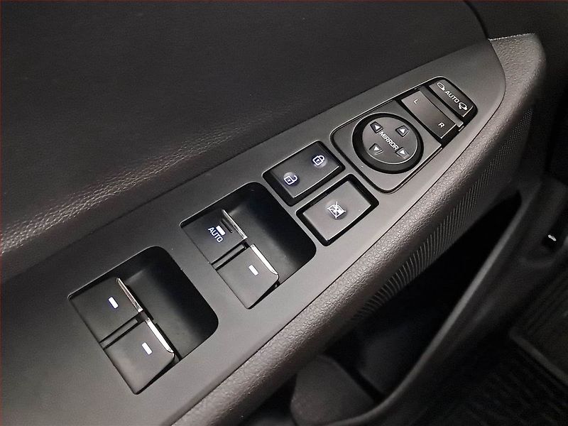 Hyundai Tucson (2015) 2.0 CRDi, 4X4, Automat, Kůže - fotka 28 z 31