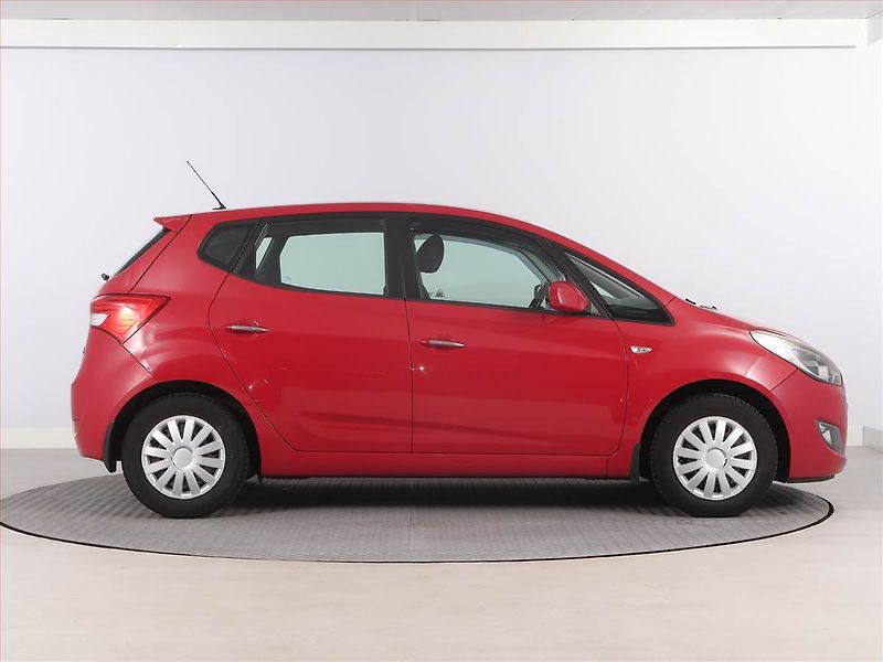 Hyundai ix20 (2012) 1.4 CVVT, Serv.kniha - fotka 6 z 16