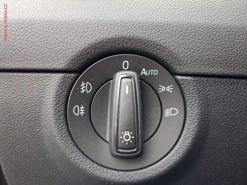 Škoda Octavia (2017) 2.0 TDi, Drive, LED, navi - fotka 15 z 19