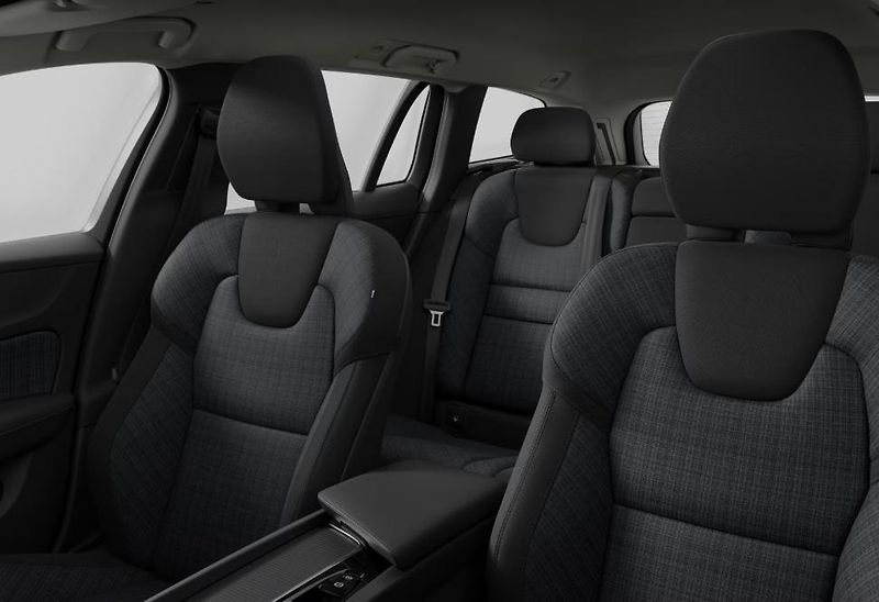 Volvo V60 (2024) B4 CORE  - fotka 7 z 9