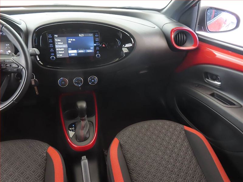 Toyota Aygo (2023) 1.0 VVT-i, Automat, ČR,1.maj - fotka 8 z 15
