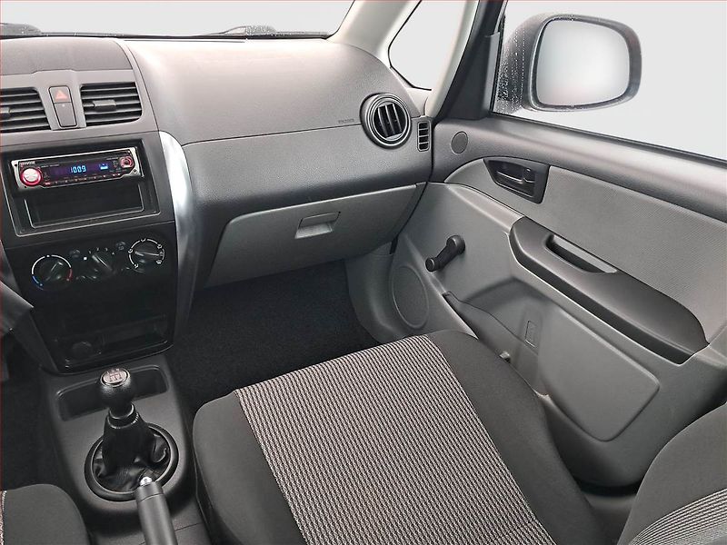 Suzuki SX4 (2010) 1.5 VVT, Serv.kniha - fotka 7 z 14