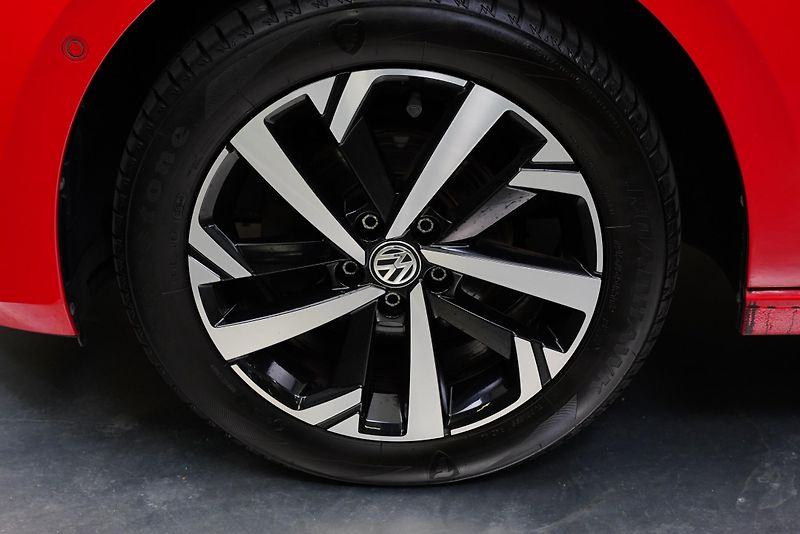Volkswagen Polo - fotka 10 z 27