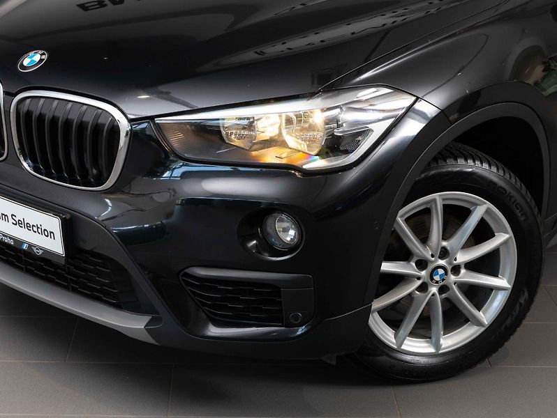 BMW X1 sDrive18i - fotka 7 z 22