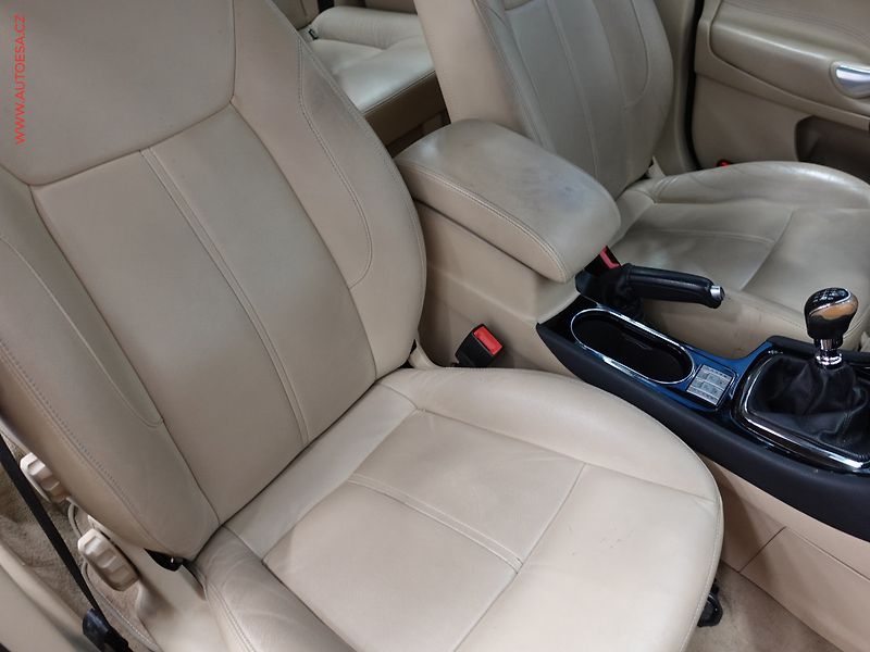 Ford Mondeo (2009) 2.0TDCi, AC, park.čidla - fotka 12 z 22