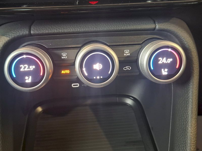 Škoda Kodiaq (2024) SELECTION 4X4 TD 142/2.0 A7A - fotka 17 z 52