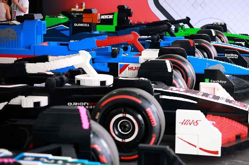 Pro Velkou cenu Miami připravilo Lego pojízdné modely v měřítku 1:1.