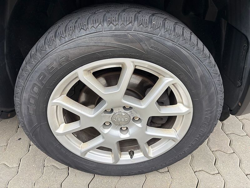 Jeep Renegade 2.0 Mjet 140k Limited 4x4 AT - fotka 8 z 8
